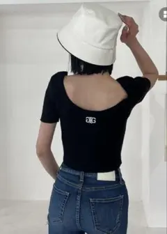 gyda バックオープン symmetry ニットtops ショート丈のサムネイル