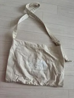 THE NORTH FACE ベージュ サコッシュ