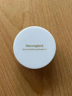 お値下げ！Naturaglacé スキンケアシールド ルースパウダー UV 01のサムネイル