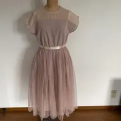 デコルテシースルーワンピース