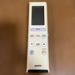 SANYO リモコン RCS-DT3 電池ふた無し　動作良好のサムネイル