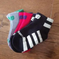 キッズ靴下 3足セット　新品 13cm〜19cm