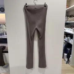 h&mプリーツパンツ