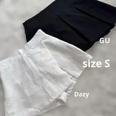 Dazy 白ミニスカート　GU 黒プリーツミニスカート　二枚セット　size S