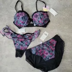 Free Me! C70 ブラジャーショーツセット