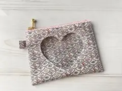 ハートのぺたんこポーチ【仕切り付】（10）リバティ フォレストウェーブ