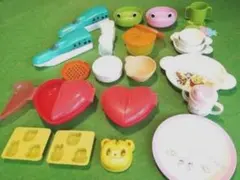 ベビー用　食器セット まとめ売り　アフタヌーンティー　はやぶさ　しまじろうのサムネイル