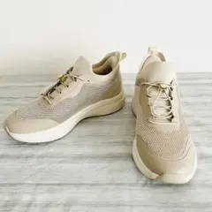 完売品 fitfit フィットフィット スニーカー ハンズフリー 厚底 ゆったりのサムネイル