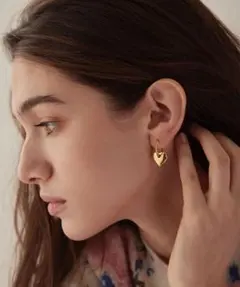 CENE ハート型ゴールドフープピアス