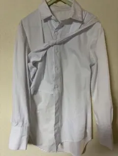 ホワイト 長袖シャツ 前結びデザイン