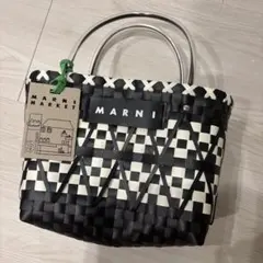 新品未使用 MARNI MARKET かごバッグ ブラック/ホワイト - メルカリ