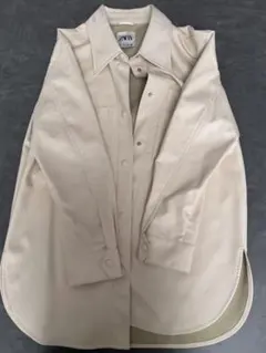 ZARA クリーム色 合成皮革シャツ S
