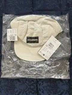 SALOMON ホワイト キャップ 新品タグ付き