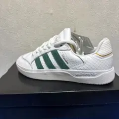 adidas TYSHAWN LOW 23.0cmのサムネイル