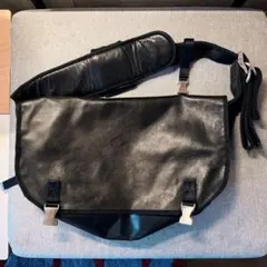 LORINZA レザーメッセンジャーバッグ