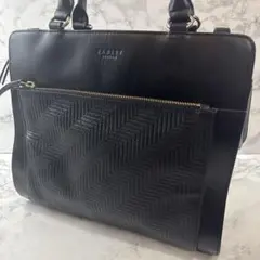 ungaro ウンガロ 本革 キルティングレザー スクエア型ショルダーバッグ 