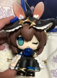 【中国正規品・開封済・箱潰れ有】アーミヤ　デフォルメフィギュア・缶バッジ