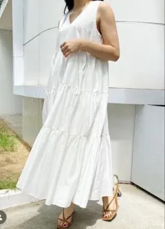 EVRIS ノースリーブ ティアードワンピース ホワイト