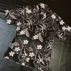 ✨美品✨NoBoundaries黒アロハシャツ 花柄 FJ100 - メルカリ