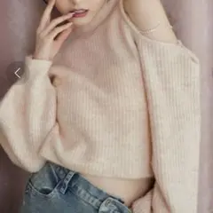 【NICE CLAUP】 ピンクオフショルダーセーター