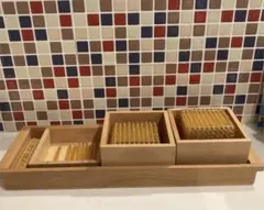 モンテッソーリ 平方根板 ♪大♪ 木製ペグボードとペグ Montessori