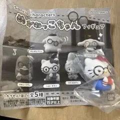 サンリオ めがねっこちゃん フィギュア　ハローキティ