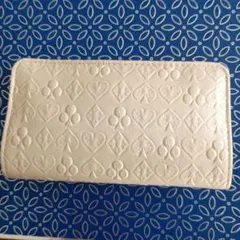 ホワイト　ジュエリーウォレット