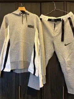 週末割引　Sacai NIKE コラボ　プルオーバー　パンツ　セットのサムネイル