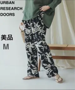 超美品 アーバンリサーチドアーズ リネンレーヨンパンツ リーフ ボタニカル 花柄