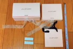 JILLSTUARTジルスチュアートプレゼントBOX(空箱)2箱！ショッパー袋