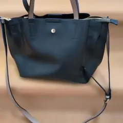 レガートラルゴ　かるいショルダーバッグ ジッパー付き