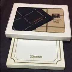 バーバリーのハンカチ2枚セット、新品未使用。