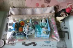 ガチャ詰めポーチ/水色スイーツ/じゃらじゃらキーホルダーミニチュアプリングルス