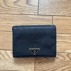 PRADA ナイロン 二つ折り財布 ブラックのサムネイル