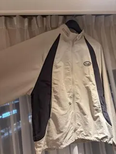 ナイロンジャケット