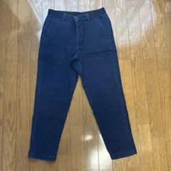 UNIQLO ダークブルー ストレートカット デニムパンツ