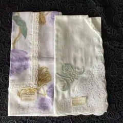 NINA RICCI（ニナリッチ）のレース縁取り付き花柄ハンカチ　2枚セット