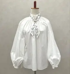 ANAYI カーキ色 フリルネック リボン付き フレンチスリーブ トップス 