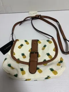 訳あり　B級品　ポシェット　FOREVER21 パイナップル柄　シミありのサムネイル