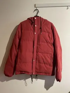 赤 ダウンジャケット フード付き
