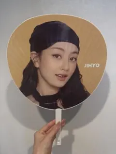 2026年最新】twice ジヒョ うちわ まとめ売りの人気アイテム - メルカリ