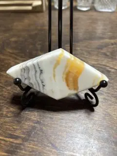 テンドリックカルサイト　ひし形