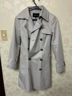 ベージュダブルブレスト トレンチコート