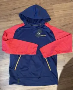 アンダーアーマー　フード付きトレーナー　新品未使用　Mサイズ