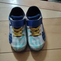 【最終価格】Umbro サッカーシューズ 17センチ