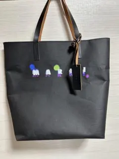 MARNI マルニ セルロース トートバッグ 黒 ロゴ 大容量 チャームのサムネイル