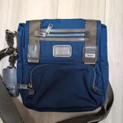 【お値下げ】TUMI ショルダーバッグ ネイビーのサムネイル