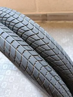 BMX タイヤBSD Donnasqueak Tires2.25 2本セット - メルカリ
