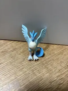 ポケモン　フリーザー　フィギュア