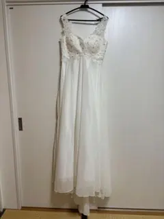 ウェディングドレス 白 ビーズ装飾 Aライン